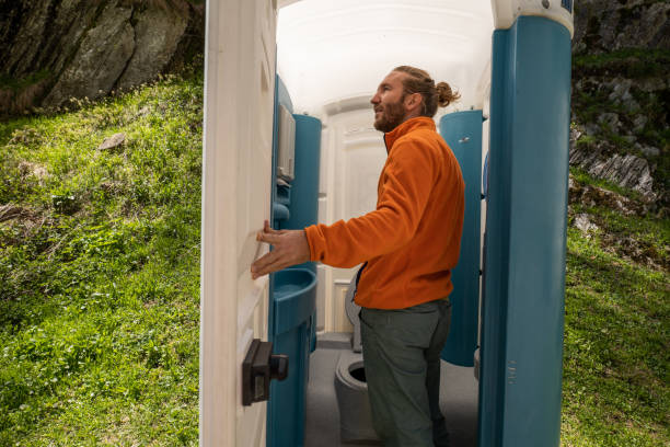 Best Porta potty rental near me  in Clinton, NC